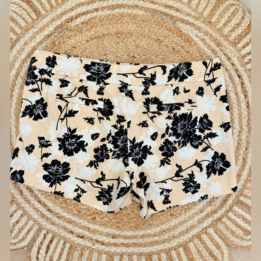 🌾 J. Crew Black and Cream Floral Shorts‎